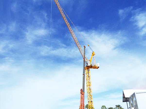 CTL 110 (4015)  动臂式塔式乐玩（中国） 6t